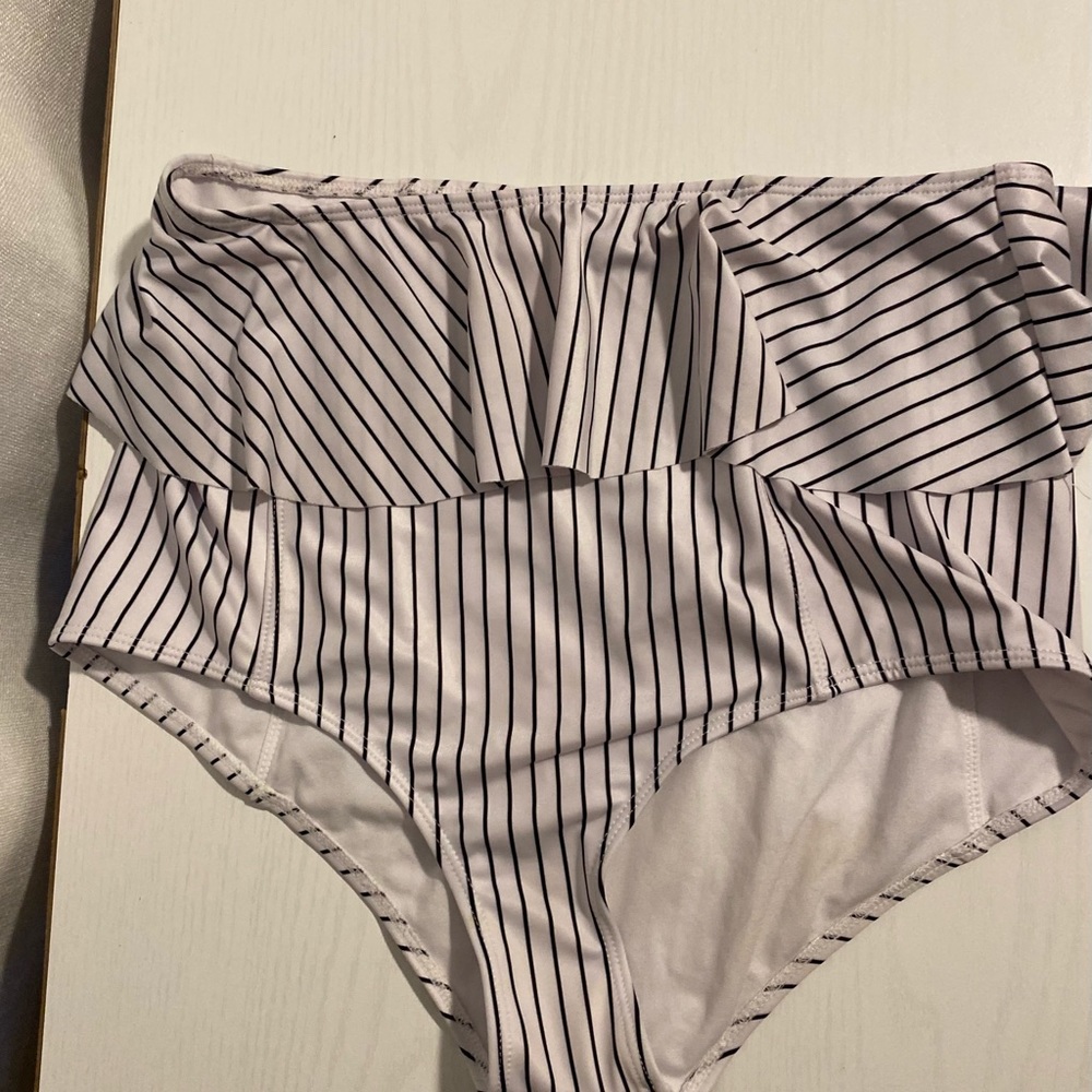 Kortni Jeane Peplum High Waist Bottoms